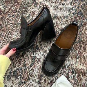 Chloé leather heeled loafers